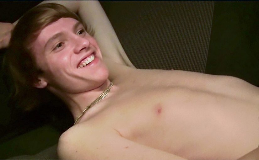 Sporty Twink Lewis Sucked Off – Lewis Taylor